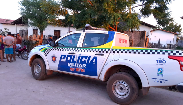 TRAGÉDIA: Casal é encontrado morto dentro de casa com vários golpes de faca 7 IMG 20231127 173343