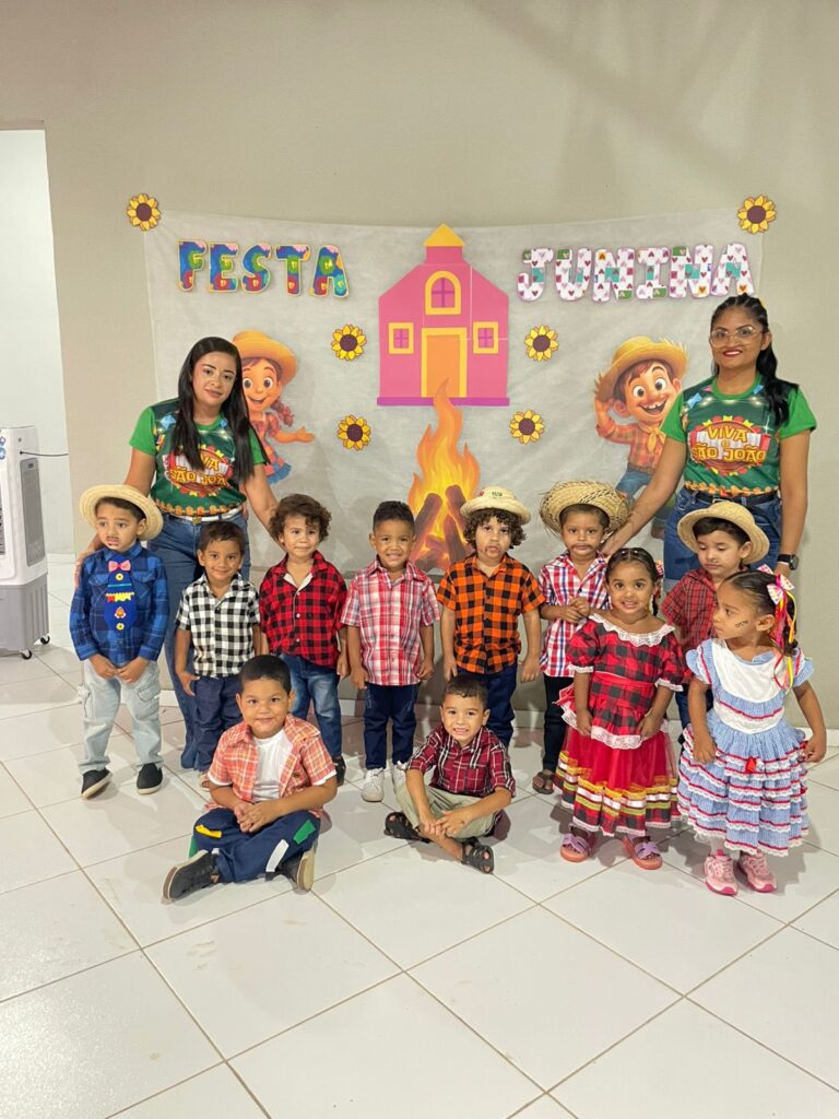 Escola Pequeno Gabi realiza Arraiá temático “Girassol” e promove integração entre escola e comunidade 3 WhatsApp Image 2025 06 20 at 20.29.56 1