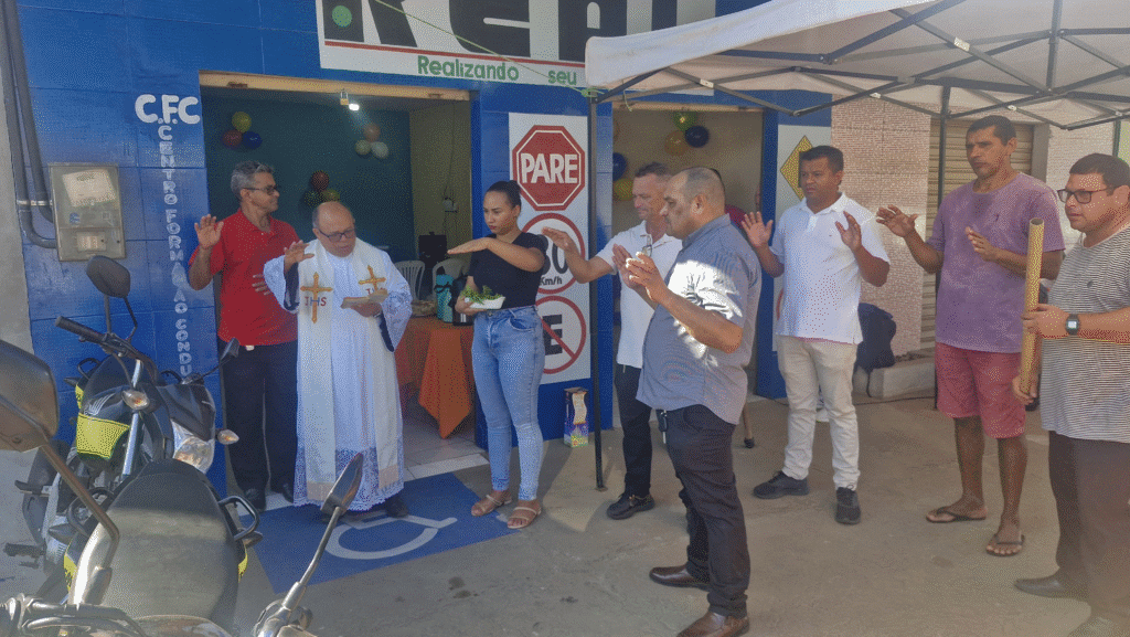 Auto Escola Real é inaugurada com bênção e promoção especial em José de Freitas 3 image 14