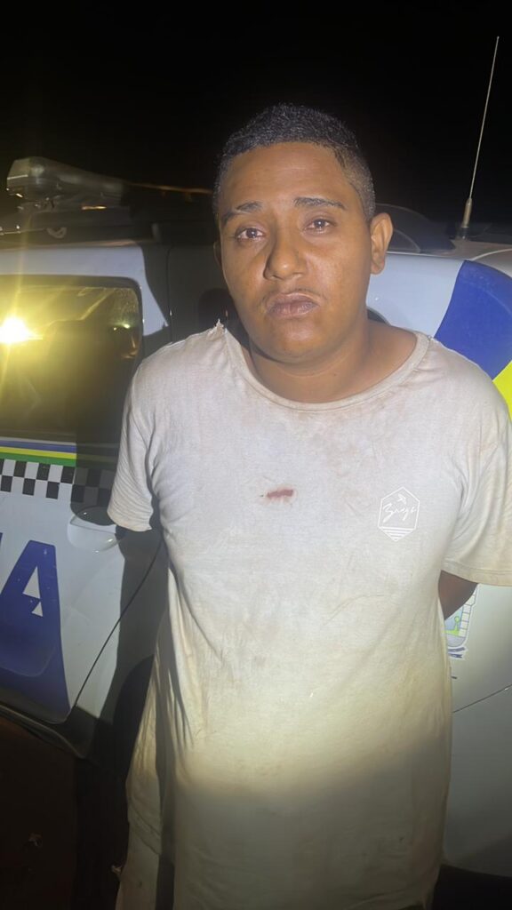 Polícia Militar prende em José de Freitas homem com arma de fogo e moto roubada 3 1000167419