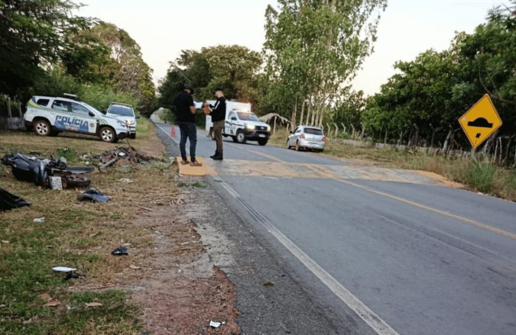 Jovem morre em grave acidente de moto na PI-113, próximo à Vila Regino, em José de Freitas 2 image