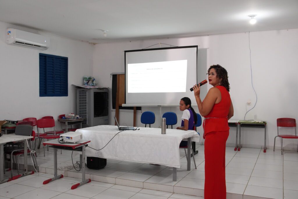 Cuidar de quem cuida: mães recebem orientação jurídica e familiar em mais uma ação do projeto Mãe TEAcolho 8 DSC04299