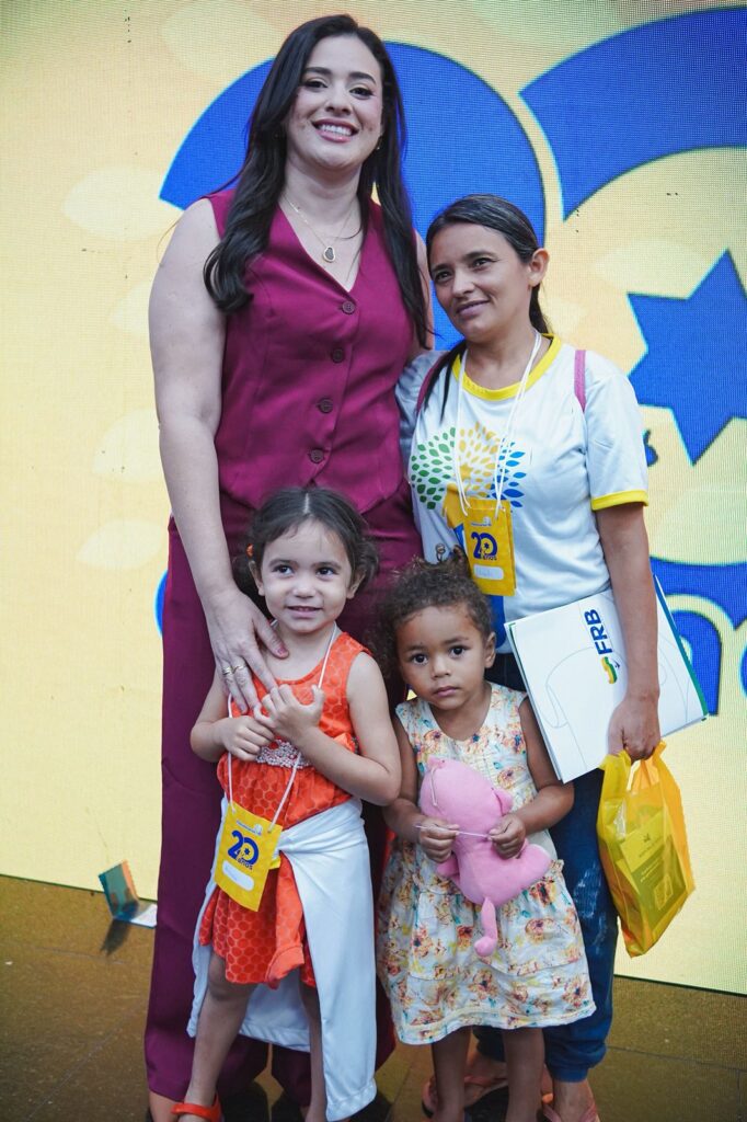 Presidente da Câmara, Helena Barros, participa da celebração dos 20 anos do Republicanos 5 WhatsApp Image 2025 08 18 at 19.43.58