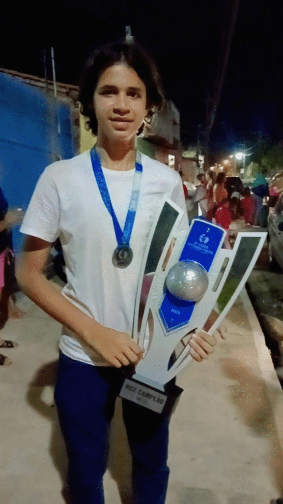 PROMESSA FREITENSE: Antônio Neto, goleiro de 13 anos, viaja para integrar equipe em Recife 1 image 4